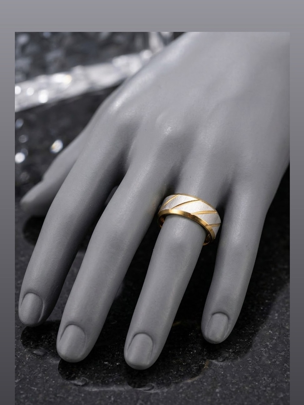 Men's Gold and Silver
Striped Band Ring